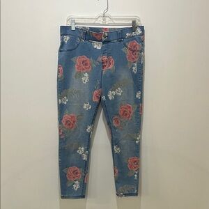 HUE Floral Ankle Jeans - Blue and Pink